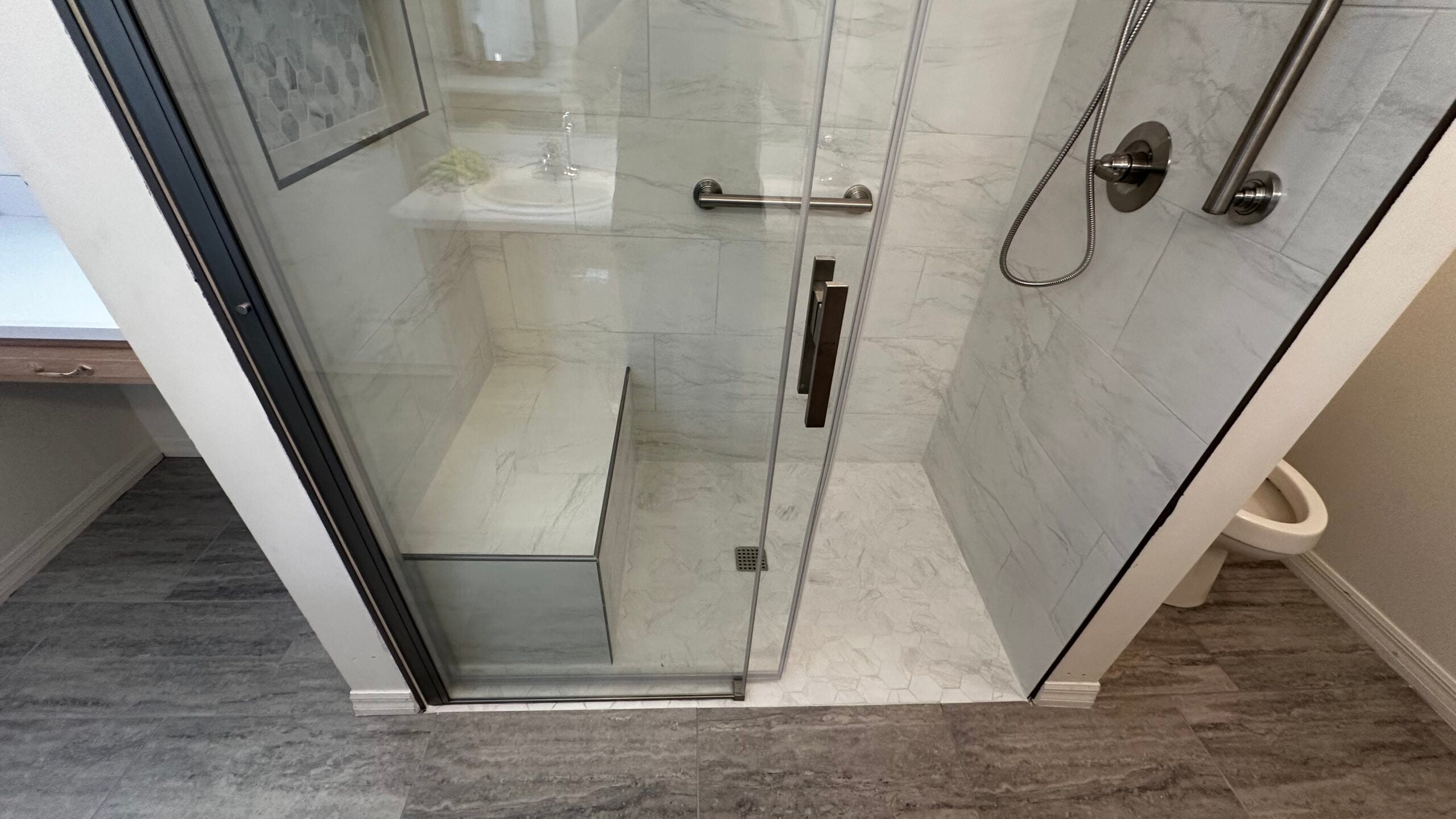 Glass door Image