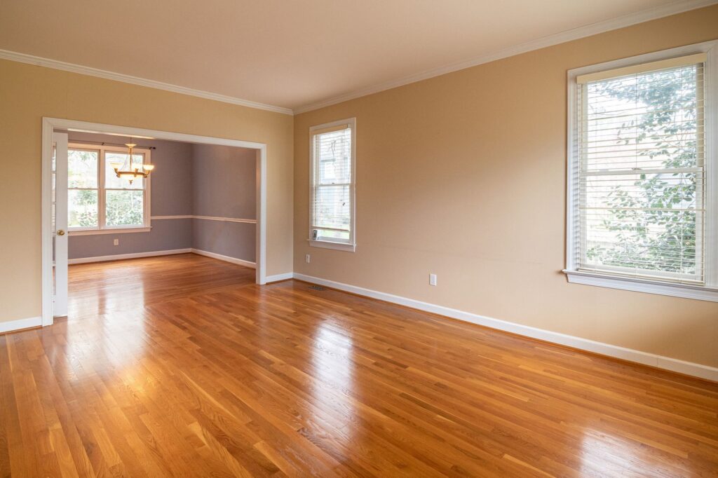 hardwood flooring in Ocala living room installed by Elite Floor Crafters